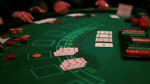 Phòng chơi Live Casino tại eve88 với dealer chuyên nghiệp